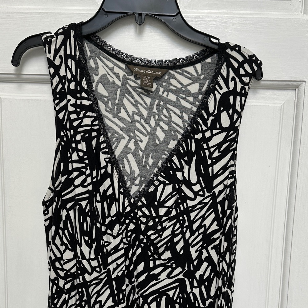 Tommy Bahama Stylish Black and White Sleeveless Dress
